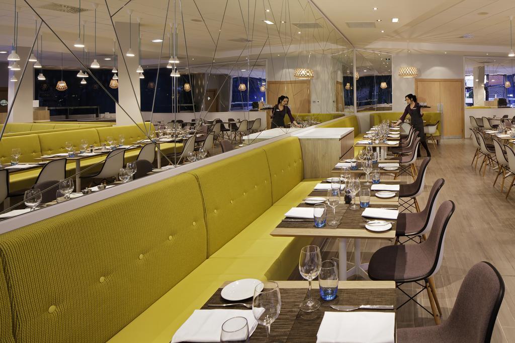 Novotel Centre Hotel